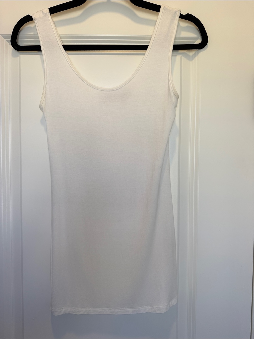 Olivaceous Women’s Scoop Neck Tank in White